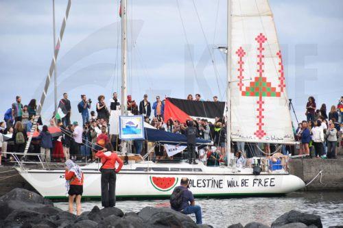 Ο διεθνής στολίσκος αναφέρει υπερπτήσεις drones καθώς προσεγγίζει τη Γάζα