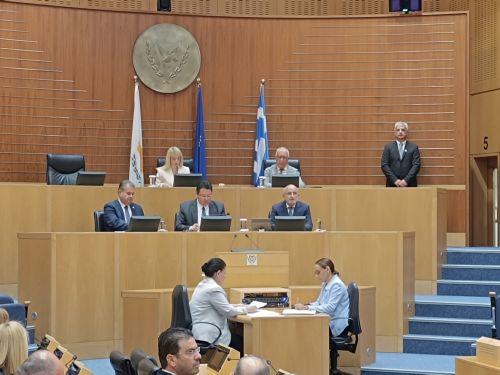 Συνομίλησαν Δημητρίου-Κακλαμάνης εν μέσω κρίσης