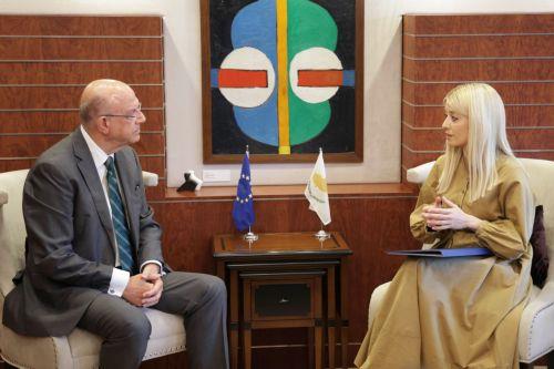 Διατηρεί την ανθεκτικότητα της οικονομίας λέει ο ΥΠΟΙΚ παραδίδοντας τον προϋπολογισμό 2026 στην ΠτΒ  (2)