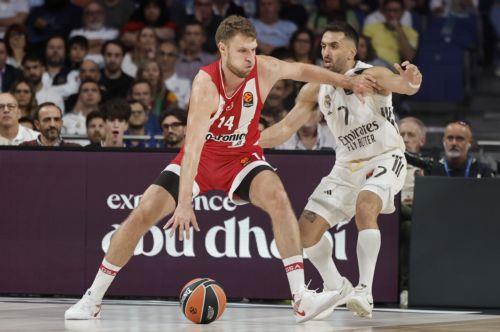 Euroleague: Επιθετικό black out στην 4η περίοδο ο Ολυμπιακός στη Μαδρίτη