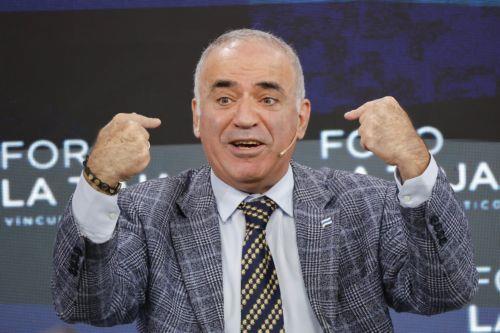 Ένταλμα σύλληψης του Κασπάροφ από δικαστήριο της Μόσχας