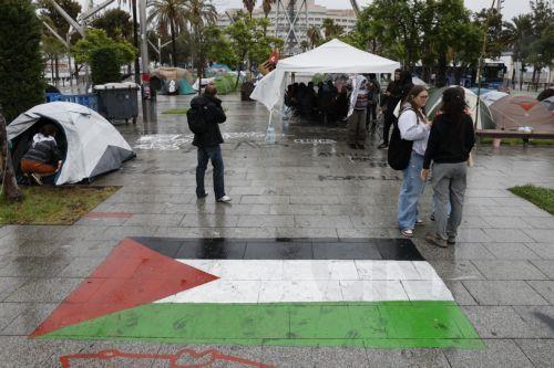 Οι Ισπανοί βουλευτές ενέκριναν εμπάργκο όπλων σε βάρος του Ισραήλ