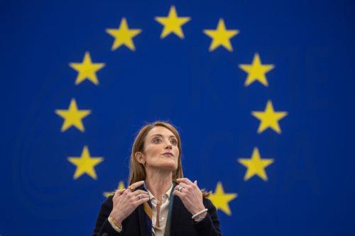 Στους φυλακισμένους δημοσιογράφους Ποκσόμπουτ και Αμαγκλομπέλι το βραβείο Ζαχάρωφ της Ευρωβουλής