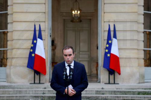 Ο Πρωθυπουργός της Γαλλίας άφησε ανοιχτό το ενδεχόμενο για πολιτική συμφωνία (2)