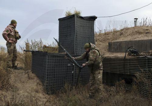 Τρεις νεκροί, δύο τραυματίες σε ρωσικά πλήγματα στη Β. Ουκρανία