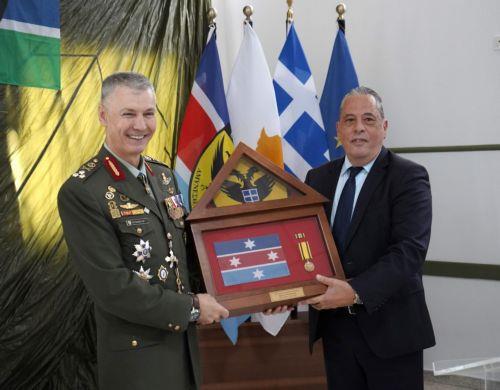 Ο νέος Αρχηγός ΓΕΕΦ να διασφαλίσει ότι η ΕΦ θα παραμείνει πυλώνας ασφάλειας, είπε ο ΥΠΑΜ