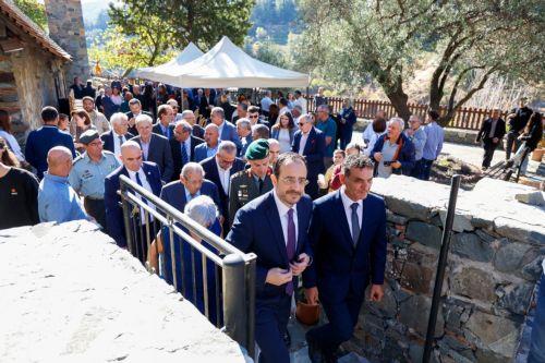 Συγκρατημένα αισιόδοξοι για επανέναρξη συνομιλιών, λέει ο ΠτΔ