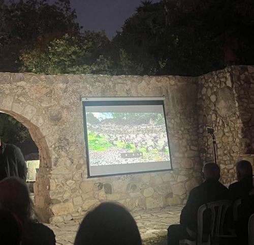 Δράσεις αποκατάστασης πυρόπληκτων περιοχών με την τεχνική ξερολιθιάς, είπε η Επίτροπος Περιβάλλοντος