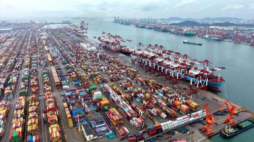 Ετήσια αύξηση 4% στο εξωτερικό εμπόριο Κίνας στο ενιάμηνο