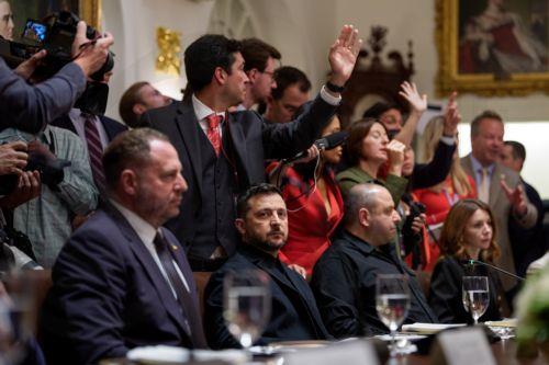 Έτοιμο το Κίεβο για συνομιλίες αλλά δεν θα παραχωρήσει εδάφη, λέει ο Ζελένσκι