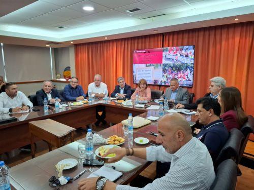 Πλαίσιο διαπραγμάτευσης πήραν από Κυβέρνηση οι συνδικαλιστικές οργανώσεις (1)