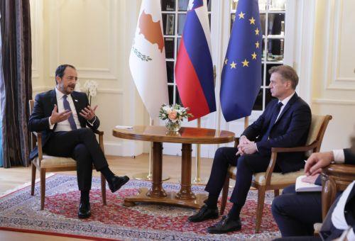 Διμερείς σχέσεις και Κυπριακή Προεδρία στη συνάντηση ΠτΔ με Σλοβένο Πρωθυπουργό