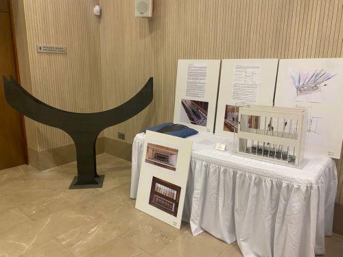 Γλυπτό εμπνευσμένο από το Καράβι της Κερύνειας κοσμεί το Κτήριο Διοίκησης της Προεδρίας