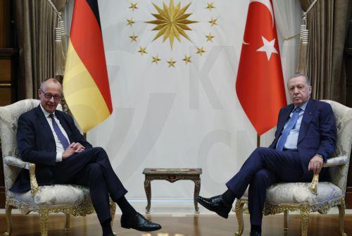 Θετικό κλίμα στη συνάντηση Μερτς-Ερντογάν, διαφωνία για Γάζα, λένε τα γερμανικά ΜΜΕ