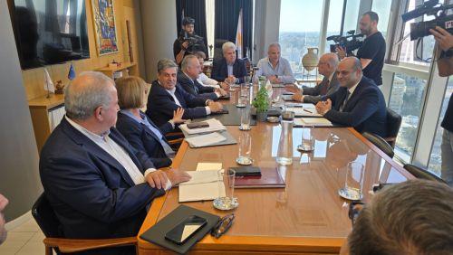 Αναμένουν επόμενη κίνηση Υπουργών για ΑΤΑ, είπαν οι συντεχνίες μετά τη συνάντηση στο Υπ. Εργασίας