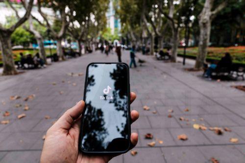 Ανοικτή σε μια απαγόρευση των ΜΚΔ για τα παιδιά η Ελβετίδα ΥΠΕΣ