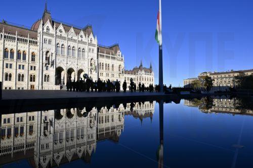 Μεταφέρεται στη Βουδαπέστη θυγατρική της Gazprom, για να παρακάμψει τις κυρώσεις