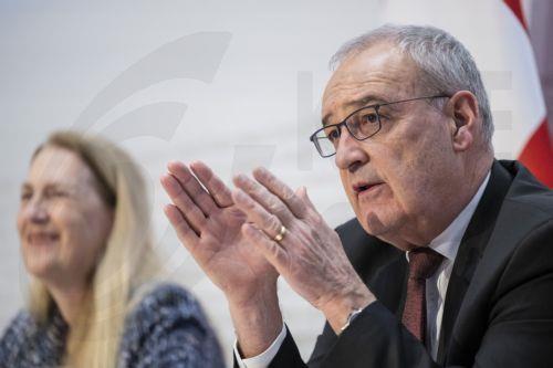 Οι ΗΠΑ μειώνουν δασμούς στο 15%, η Ελβετία δεσμεύεται σε επένδυση $200 δισ.