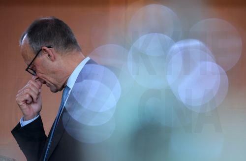 Σειρά διπλωματικών επαφών από Καγκελάριο Μερτς για την Ουκρανία