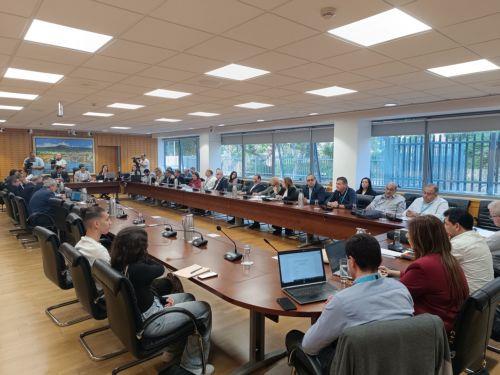 Άτυπο διάλογο και κατ άρθρον για αξιολόγηση εκπαιδευτικών ξεκινά η Επιτροπή Παιδείας της Βουλής (2)