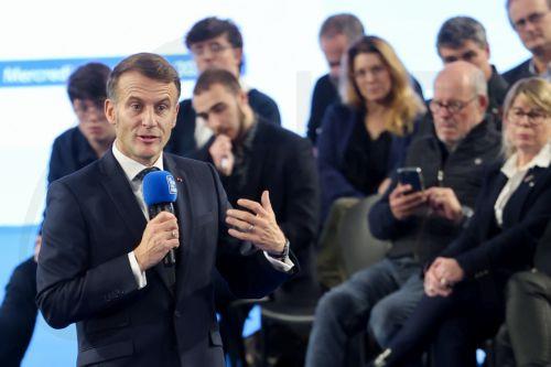 Ο Μακρόν καλεί τις πολιτικές δυνάμεις να οικοδομήσουν συνασπισμούς ή να βρουν συμβιβασμούς