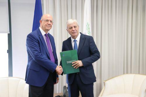 Η Κύπρος αξιοποίησε κάθε ευρώ από τα κονδύλια του ΠΔΠ 2014-2020, ανέφερε ο Λ.Χριστοφόρου επιδίδοντας έκθεση στον ΥΠΟΙΚ