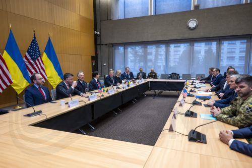 Σε εξέλιξη οι κύριες συνομιλίες μεταξύ Αμερικανών και Ουκρανών αξιωματούχων στη Γενεύη