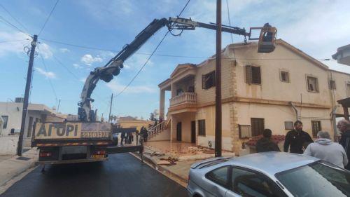 Στο Αυγόρου μετά από τον ανεμοστρόβιλο ο Δήμαρχος Αγίας Νάπας