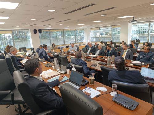 Προς τοπογραφική αποτύπωση Γυμνασίου Ακροπόλεως, είπε η Σχολική Εφορία στη Βουλή