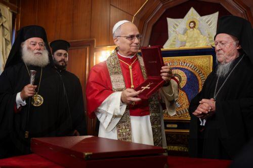 Ιστορικές στιγμές στο Φανάρι, ο Βαρθολομαίος υποδέχθηκε τον Πάπα