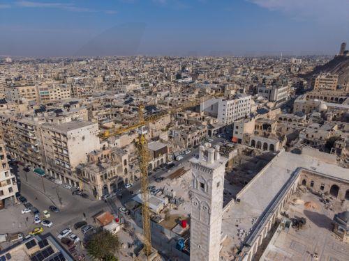 Ο συριακός στρατός βομβαρδίζει τις κουρδικές περιοχές Χαλεπίου, σύμφωνα με δημοσίευμα