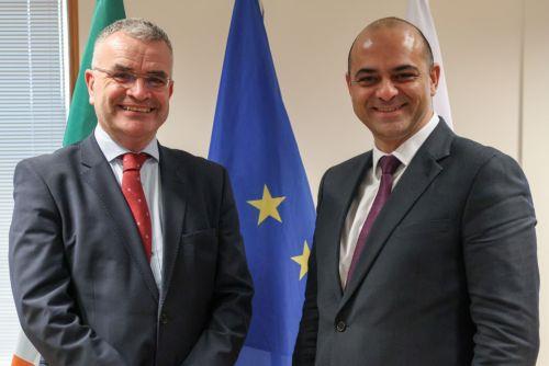 Çalışma Bakanı Brüksel’de Kıbrıs’ın istihdamla ilgili görüşlerini sundu