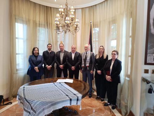 Το ΑΚΕΛ αλληλέγγυο με τους Παλαιστίνιους, είπε ο Στεφάνου, τερματισμό κατοχής ζήτησε ο Πρέσβης