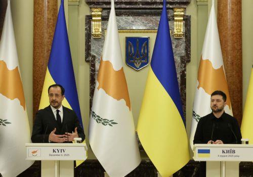 Προτεραιότητα Προεδρίας η συνέχιση στήριξης ΕΕ στην Ουκρανία λέει ο ΠτΔ, ευχαριστίες από Ζελένσκι [ΒΙΝΤΕΟ]