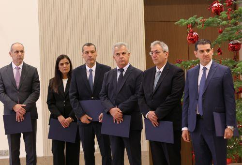 Στη δημοσιότητα τα Πόθεν Έσχες νέων και τέως Υπουργών και Υφυπουργών για το 2026
