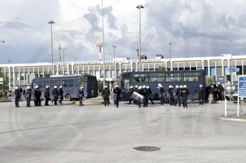 Ελλάδα: Οι αγρότες κατέλαβαν τα αεροδρόμια Ηρακλείου και Χανίων