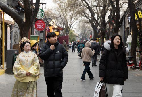 Ενισχύει εξαγωγές-εισαγωγές το 2026 η Κίνα στην προσπάθεια για βιώσιμο εμπόριο