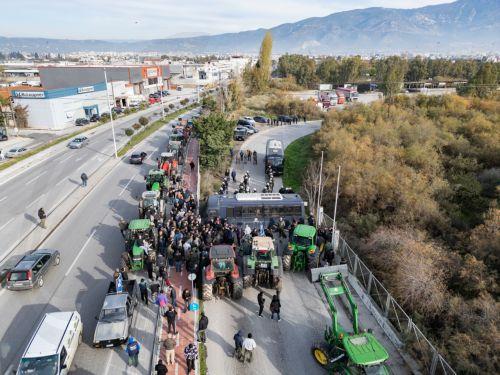 Συνεχίζονται οι αγροτικές κινητοποιήσεις σε όλη την Ελλάδα