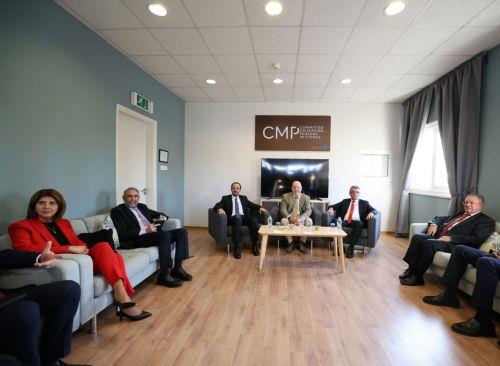 President Christodoulides arrives at CMP lab for joint visit with Erhurman