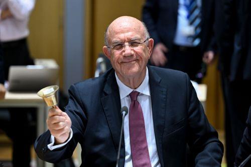 Maliye Bakanı Keravnos Avrupa’ya yapılan yatırımların artırılmasının önemine işaret etti