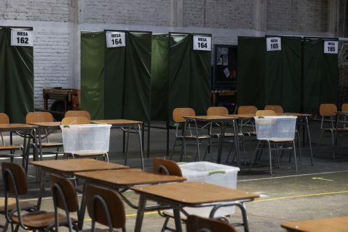 Χοσέ Αντόνιο Καστ και Γιανέτ Χάρα στον δεύτερο γύρο προεδρικών εκλογών στη Χιλή