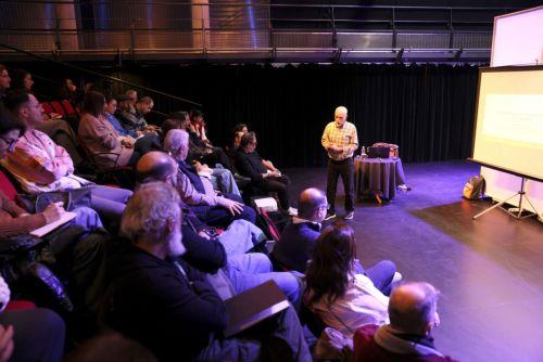 Οι σύγχρονες προκλήσεις στο θέατρο σε ομιλία του Σάββα Πατσαλίδη