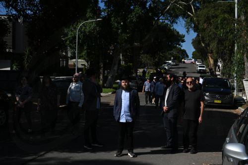 Η Aστυνομία απήγγειλε 59 κατηγορίες σε βάρος άντρα για το φονικό στην παραλία Μπόνταϊ