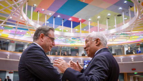 Ευρωπαίος αξιωματούχος στο ΚΥΠΕ: Παράλληλες συζητήσεις Βελγίου - Θεσμών για ρωσικά κεφάλαια