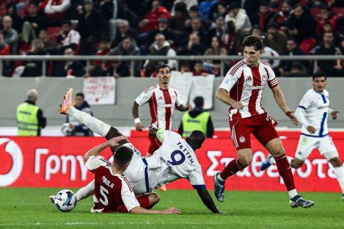 Σκόνταψε ο Ολυμπιακός με Κηφισιά για τη Super League, απόψε ΠΑΟΚ-Παναθηναϊκός