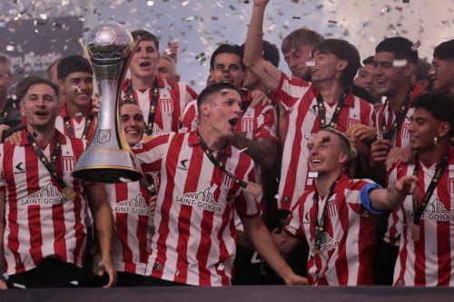 Υπερπρωταθλήτρια στην Αργεντινή η Εστουντιάντες