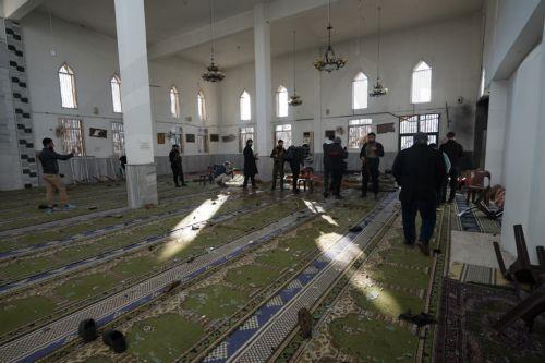 Οκτώ νεκροί ο πρώτος απολογισμός από έκρηξη σε τέμενος στην Χομς της Συρίας