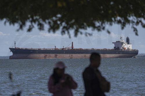 Ρωσικό υποβρύχιο συνοδεύει δεξαμενόπλοιο που προσπάθησαν να κατασχέσουν οι ΗΠΑ ανοικτά της Βενεζουέλας