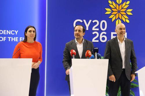 Cumhurbaşkanı Christodoulides: Kıbrıs elektik bağlantısı projesine önem veriyor