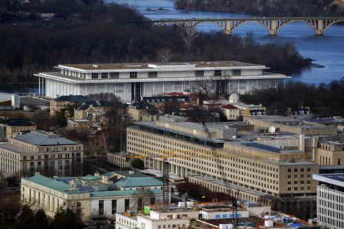 Κλείνει για ανακαίνιση το Κέντρο Παραστατικών Τεχνών Κένεντι στην Ουάσιγκτον